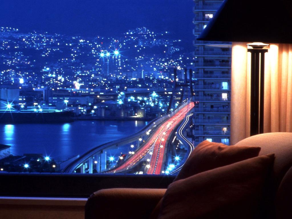 Kobe Bay Sheraton Hotel & Towers Exterior photo
